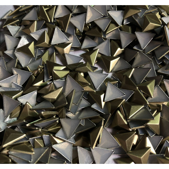 Hot Black Imported DIY Accessories Triangle Pyramid Headstud Hot Drawing Hot Drilling Hot Stamping Techniques Rhinestones